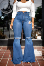 Load image into Gallery viewer, Denim and Blue&#39;s Flare Jeans
